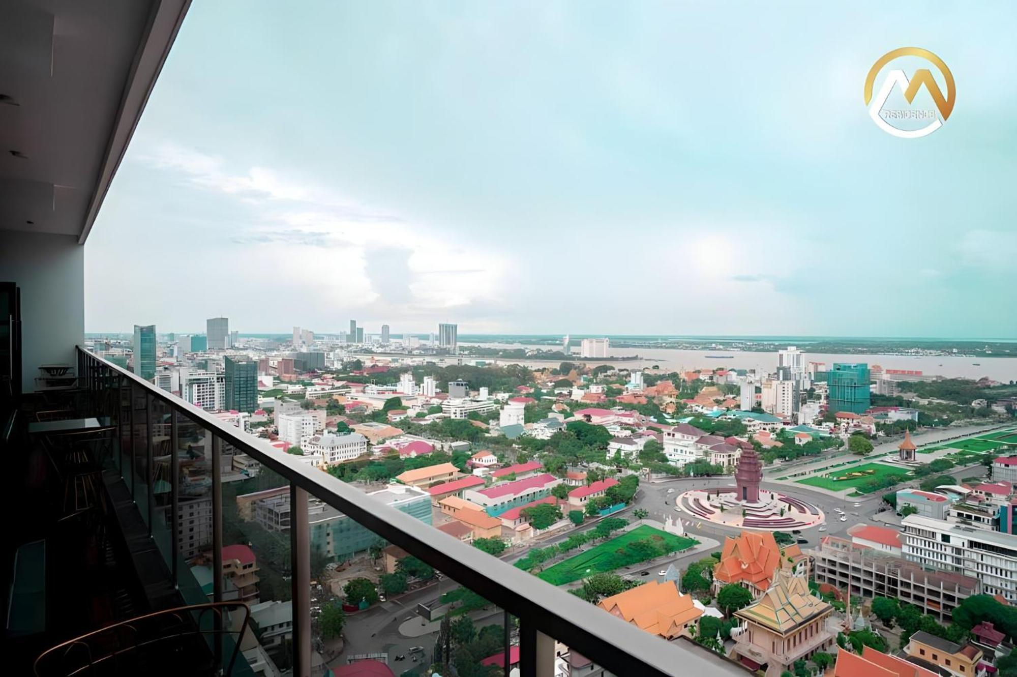 Infinity Pool Hotel Phnom Penh Down To 24 Usd In M Residence Kültér fotó